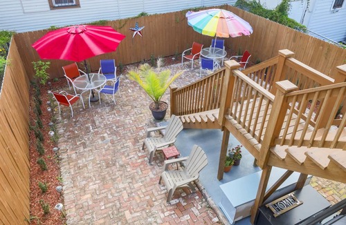 Milan Apartment | Chic Condo w Tranquil Backyard Patio 3br-2ba
