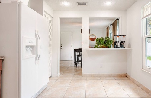 Royal Palm Beach House | ChristianBNB For Teams Groups & Leaders Sleeps 8+