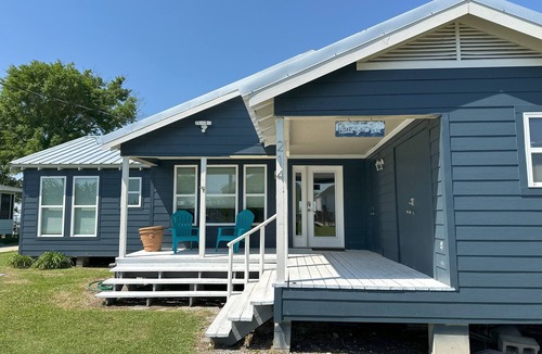 Creole Cabin | Cissie by the Sea 2.0-Fishing,Boat Stall,Sunsets,Best Wharf at Hebert's Landing!