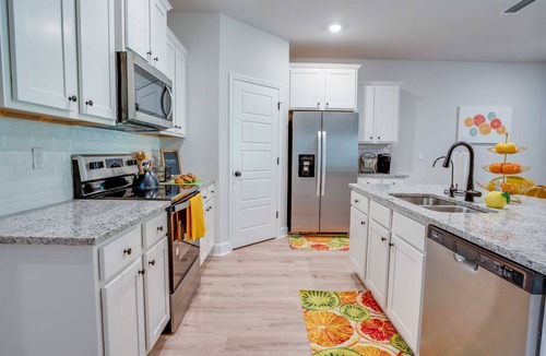 Tallahassee House | Citrus Cottage: Comfy - Hwy 10 - Peaceful Retreat