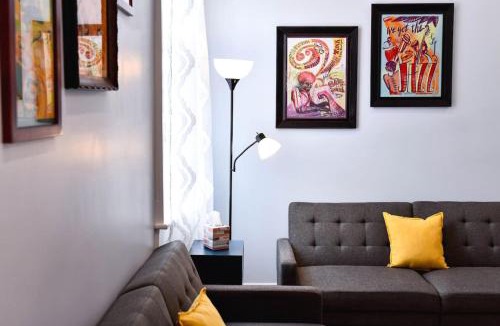 Seventh Ward House | Claiborne Historic Getaways Guest House-economy rear unit With Pool