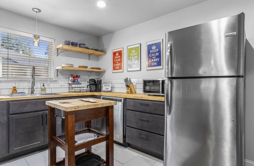 Gulfport Cottage | Classic Cottage just mins to the Beach and Downtown!