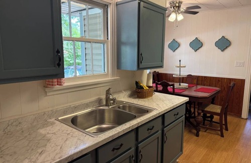 Pineland House | Clean and comfortable home near downtown Pineland.