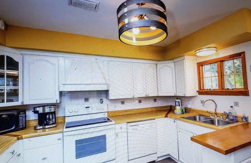 Leeward House | Close to beaches w/small private beach access across street, partial Gulf View.