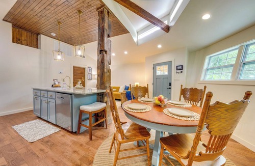 Lafayette Cabin | Close to Lake Martin! Secluded Couple’s Yurt