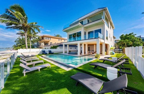 Anna Maria Apartment | Cloud 9 | Beachfront Pool & Spa | Bean Point, Golf Cart