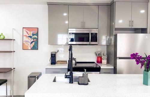Wilton Manors Apartment | Cloud Nine - Wilton Drive, Jacuzzi, Backyard