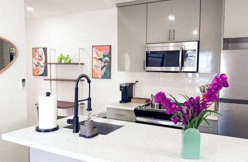 Wilton Manors Apartment | Cloud Nine - Wilton Drive, Jacuzzi, Backyard