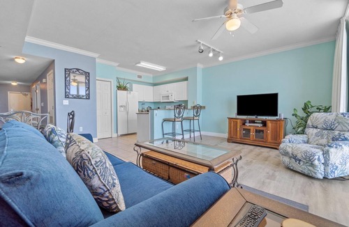 El Centro Beach Condo | "Coast Away" PCB #313 2 Bedroom Sleeps 7