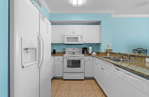 El Centro Beach Condo | "Coast Away" PCB #313 2 Bedroom Sleeps 7