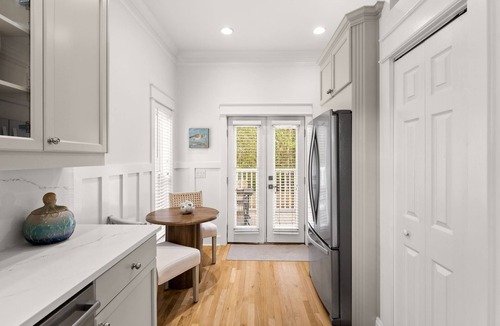San Juan House | Coastal 30A Retreat - 4BR - Sleeps 8 - Walk to Beach