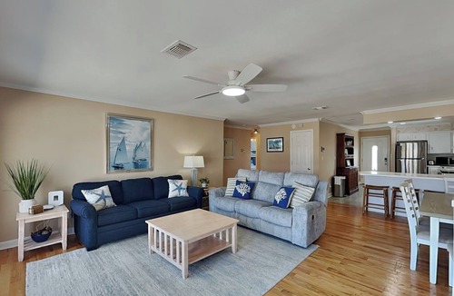 Toilla Segunda House | Coastal Cottage | Pet Friendly, Private Pool + Short Walk to the Beach!