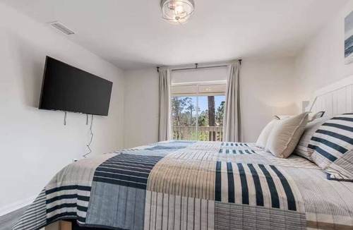 Dauphin Island Apartment | Coastal Escape -Dauphin Island Condos Near the Beach - Unit 4