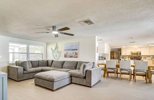Holiday House | Coastal Family Escape with Private Pool Near Beaches