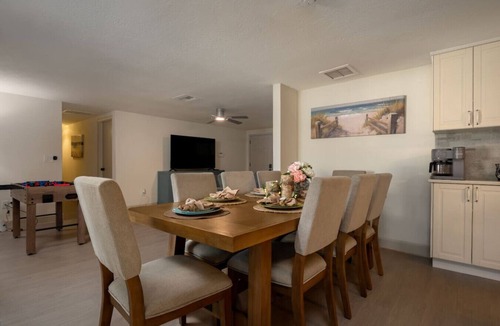 Holiday House | Coastal Family Escape with Private Pool Near Beaches