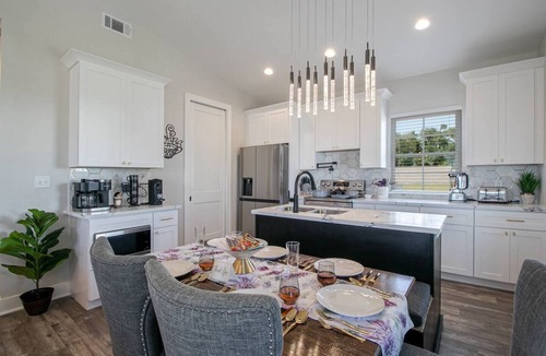 Mississippi City House | Coastal Retreat | 4BR Game Room | Steps to Beach