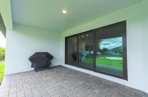 Englewood East House | Coastal Retreat 18 Min to Beach Relaxing Stay