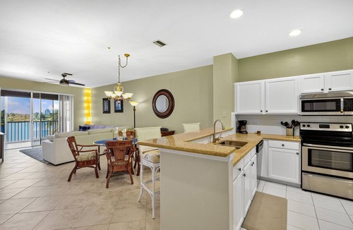 Tropical Cove Condo | Coastal Vista at Lexington CC Lake Village