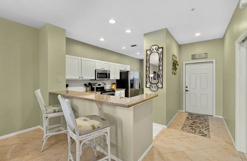 Tropical Cove Condo | Coastal Vista at Lexington CC Lake Village