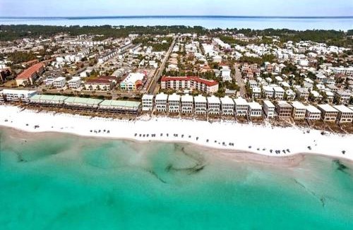 Emerald Waters Village House | Coastal91 Free Golf Cart Gated Beach Access