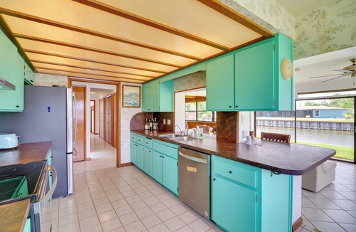 Cocoa Beach Cottage | Cocoa Beach House on Banana River: Walk to Ocean!