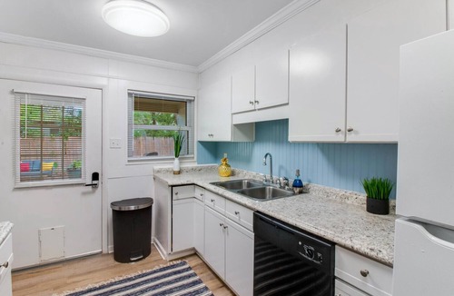 West Pensacola House | Colorfully Decorated House with Fun Outdoor Patio
