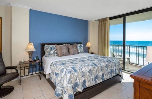Navarre Beach Condo | Come and Enjoy the Beautiful Emerald Waters at Emerald Surf Unit 404