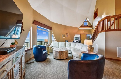 St. George Island House | Come and stay at the Dome!