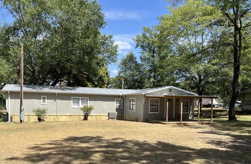 Bronson House | Come escape in a pet friendly remodeled home just 1/4 mi. to San Augustine Park!