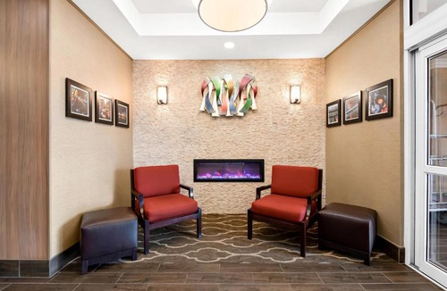 Little Woods Hotel | Comfort Suites New Orleans East