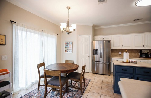Springbrook House | Comfortable, Convenient and Near the Action!