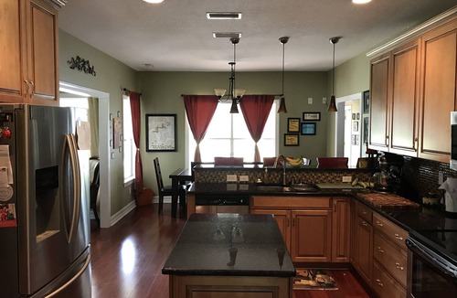 Tallahassee House | Comfortable FSU Ranch With Great Porch/Patio Space