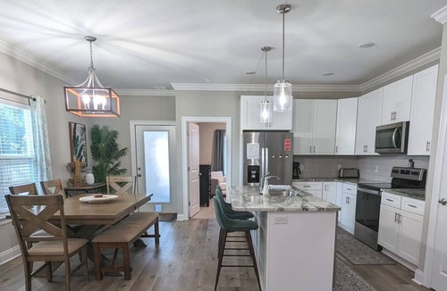 Panama City House | Comfortable, modern, spacious, pet-friendly home