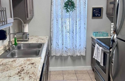 Nederland Apartment | Comfy 2BR 1BA Apt