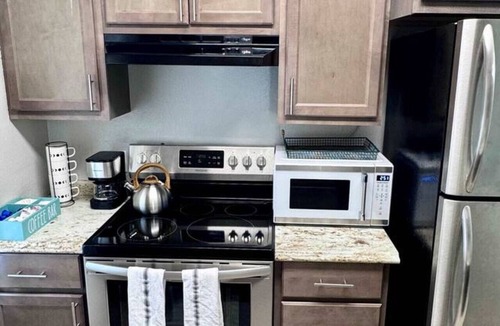 Nederland Apartment | Comfy 2BR 1BA Apt