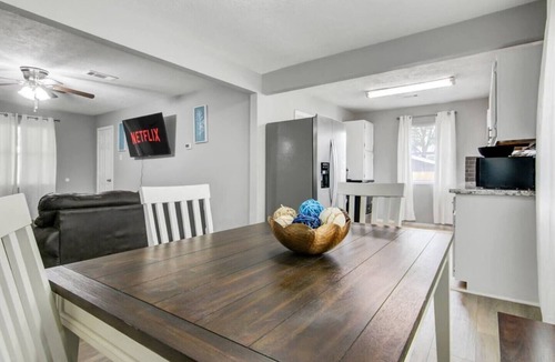 Bridge City House | Comfy 3 bedroom home w/fenced yard