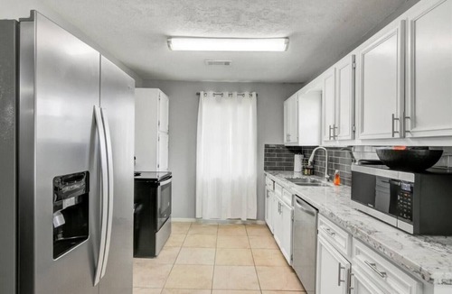 Bridge City House | Comfy 3 bedroom home w/fenced yard