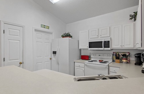 Seaspray House | ⭐ Community Pool- Private Beach Access - Bike - 4BR- Fins to the Right ⭐