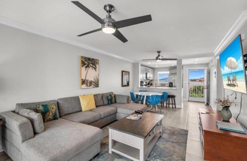 Marco Island House | Completely Remodeled I Block Away From Free Beach Access