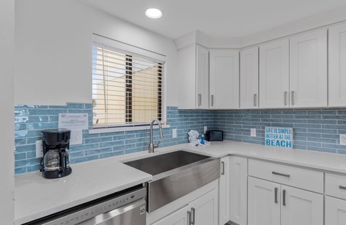 Holiday Isle Condo | Condo 1150 is a 2 Bedroom on the Beachside