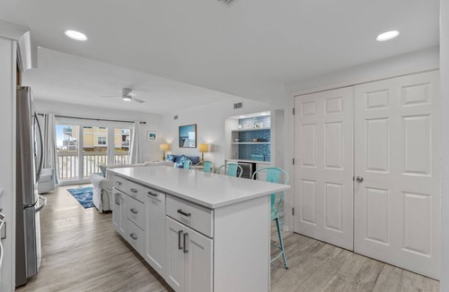 Holiday Isle Condo | Condo 1150 is a 2 Bedroom on the Beachside