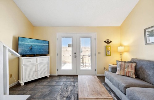 West Panama City Beach Condo | Condo ∙ 2 bedrooms ∙ 6 guests