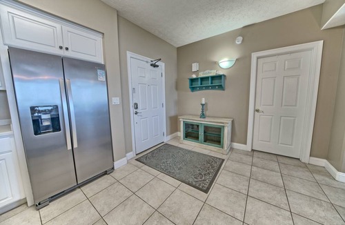 Panama City Beach Condo | Condo ∙ 2 bedrooms ∙ 5 guests