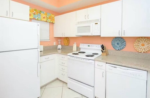 Four Mile Village Condo | Condo ∙ 2 bedrooms ∙ 8 guests