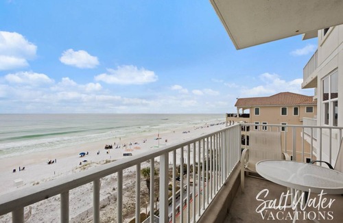Crystal Beach Condo | Condo ∙ 2 bedrooms ∙ 6 guests