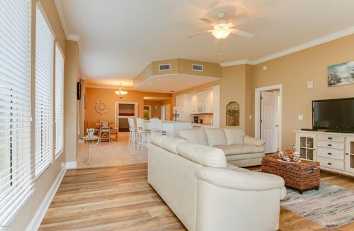 Panama City Beach Condo | Condo ∙ 3 bedrooms ∙ 10 guests