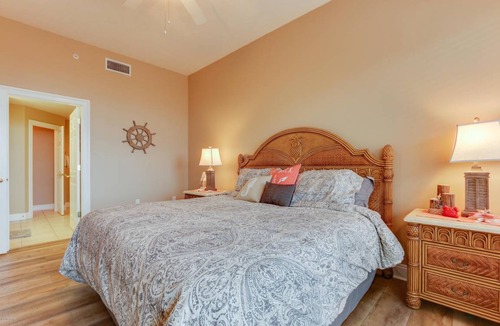 Panama City Beach Condo | Condo ∙ 3 bedrooms ∙ 10 guests