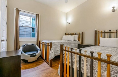 Faubourg Lafayette Condo | Condo ∙ 5 bedrooms ∙ 10 guests