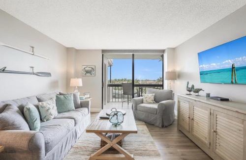 Marco Island House | Condo in community with beach access, pool and tennis