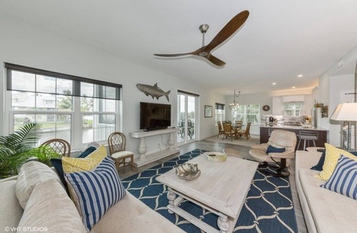Goodland Condo | Contemporary Condo with Million Dollar View!